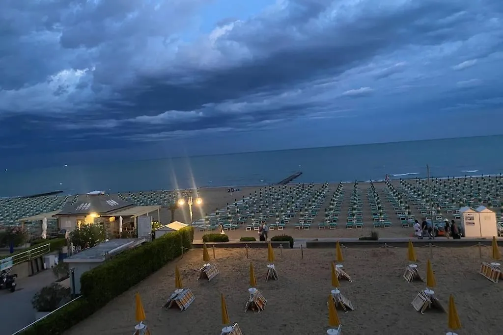 Appartamento Fronte Mare Jesolo Lido 意大利