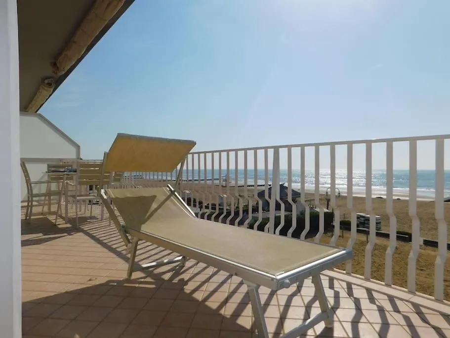 Appartamento Fronte Mare Jesolo Lido 0*, 利多迪迪耶索洛 意大利